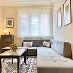Top Centre Sofia Apartment For 6 Guests